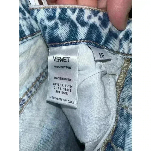 Light Wash Vervet Buttonfly Jeans - Picture 6 of 6